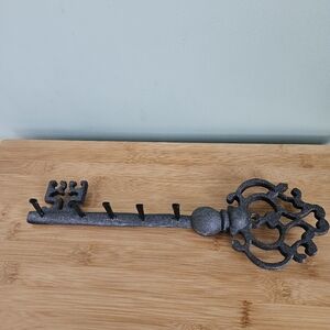 Vintage-Style Gray Key Wall Hook